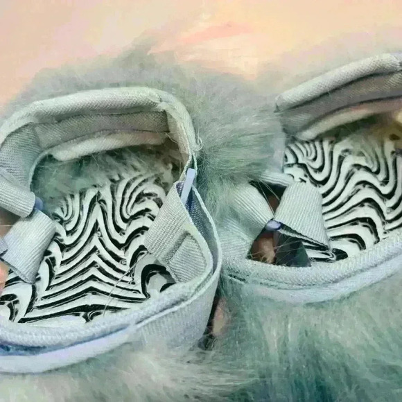 KEDS Slippers/furry sandals, Ladies Size 9.  NEW, Waterproof, synthetic fur BLUE - Picture 6 of 6